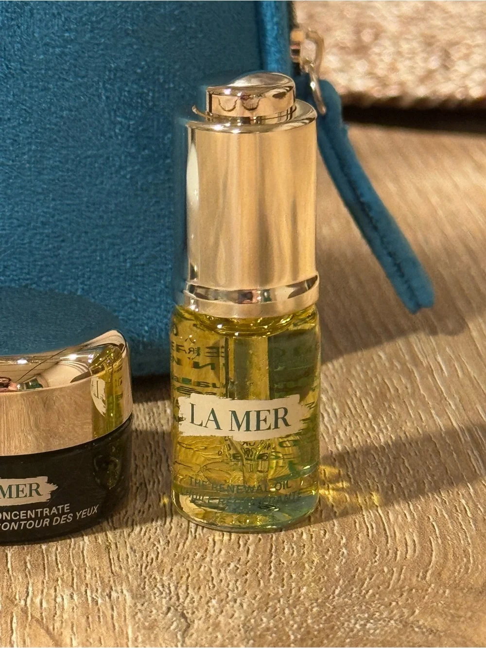 New La Mer 5pc Skincare Set plus make up pouch